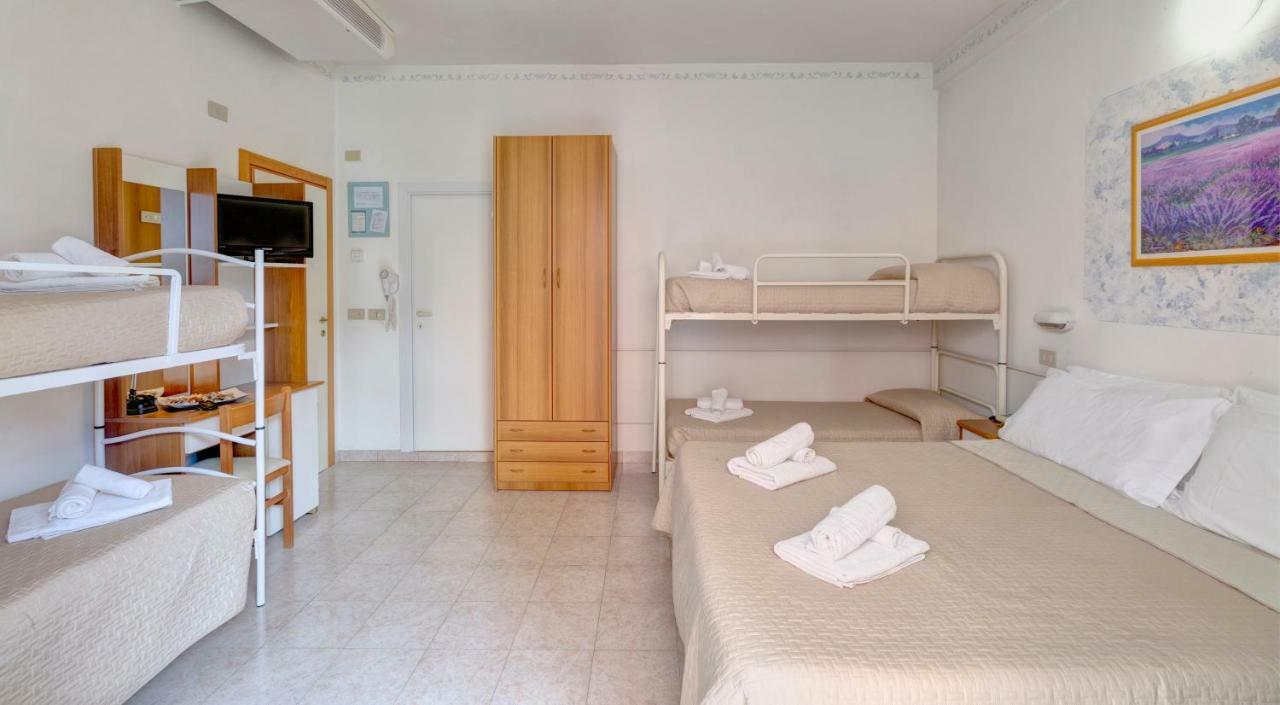 Hotel Niagara Riccione Kültér fotó