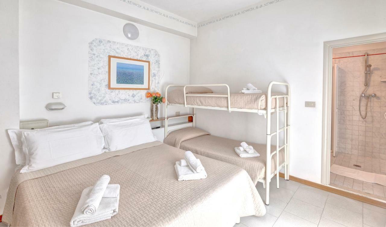 Hotel Niagara Riccione Kültér fotó